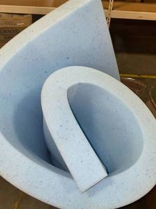 lot 73591 image: Cooling Gel 3 Mattress Pad Unknown Size But Looks To Be King
