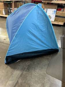 lot 30621 image: Beach Shade Tent