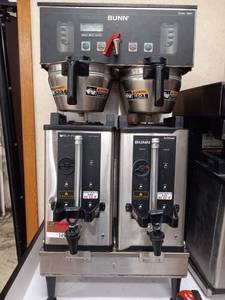lot 14598 image: BUNN DUAL DBC Soft Heat Coffee Server Model SH Server