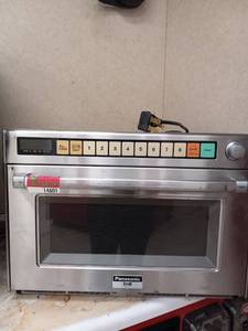 lot 14601 image: Commercial Microwave Oven Panasonic PRO II NE 2180