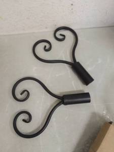 lot 8833 image: Curtain Rod Ends