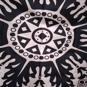 lot 9084 image: BLACK AND GRAY TAPESTRY soft wall decor or lay on bed or couch