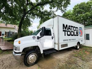 lot 100 image: 2007 GMC C5500 Truck (Vin 1GDE5C1257F413124)
