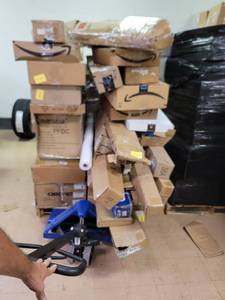 lot 10391 image: The Salvage Pallet