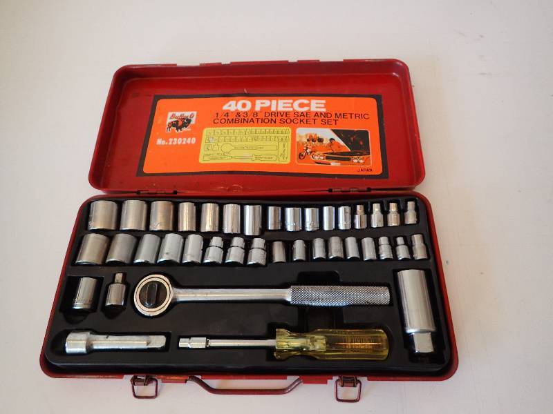Buffalo 40 Piece 3 8 Socket Driver Set W Metal Case Parkville Tool And Surplus Shop Auction Equip Bid