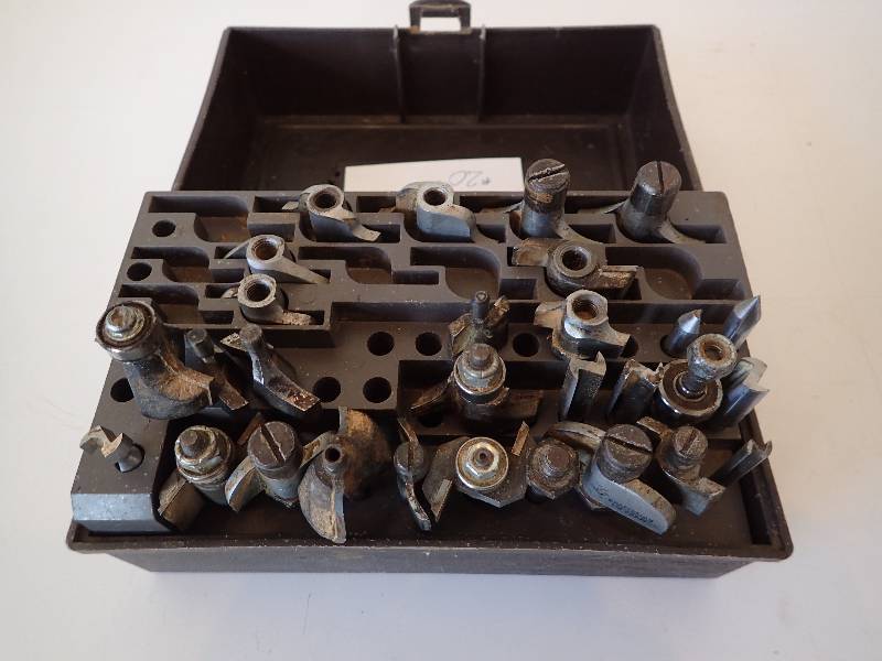 lot 2754 image: Box of Misc Type Router Attachments