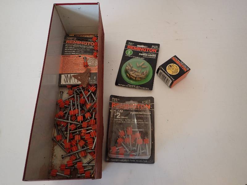lot 2781 image: Metal Case of Remington Power Fasteners
