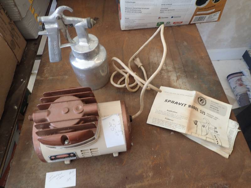 lot 2793 image: Sprayit Air Pump w Sprayer