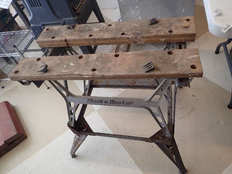 lot 2794 image: Black & Decker WorkMate Collapsible Work Bench