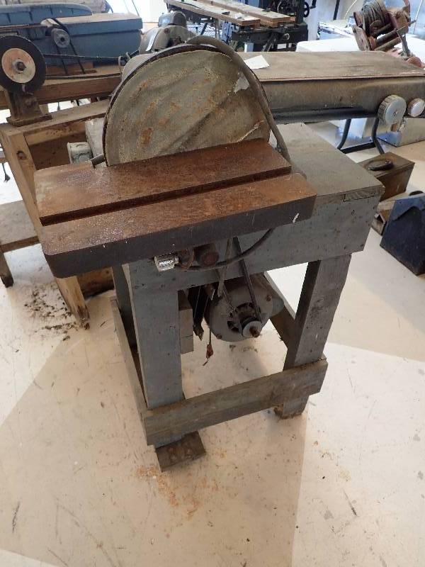lot 2803 image: Craftsman Belt Sander Table