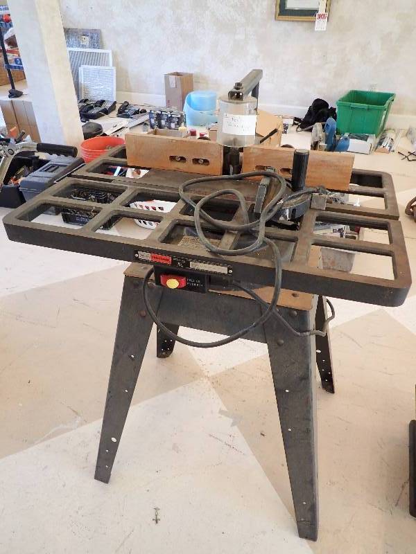 lot 2804 image: Craftsman � hp Router Table w Base