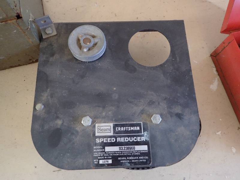 lot 2822 image: Sears Craftman Speed Reducer