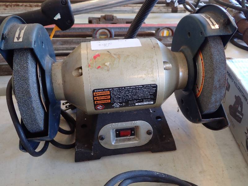 lot 2835 image: Ryobi Bench Grinder w Light