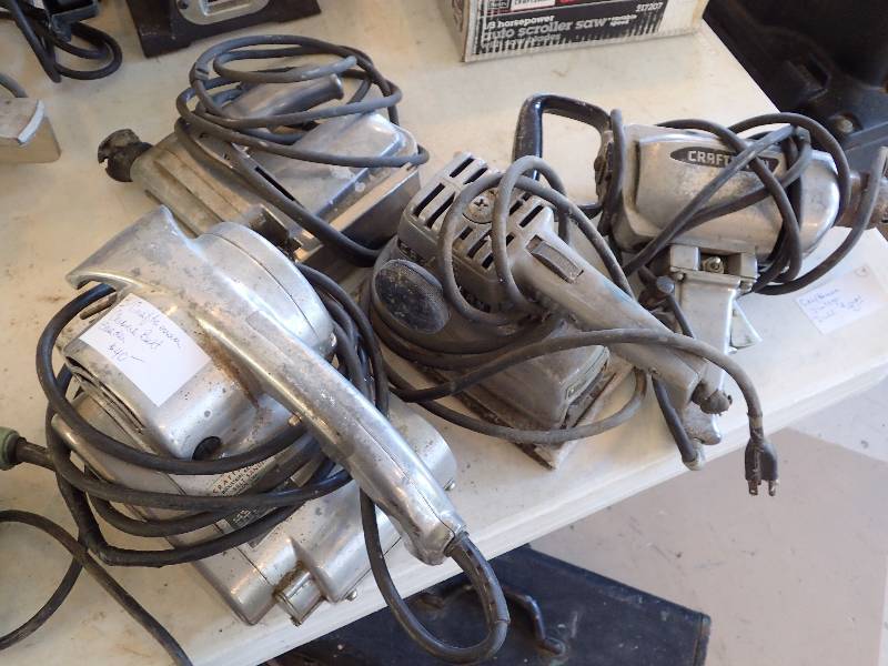 lot 2838 image: Lot of Craftsman Power Tools