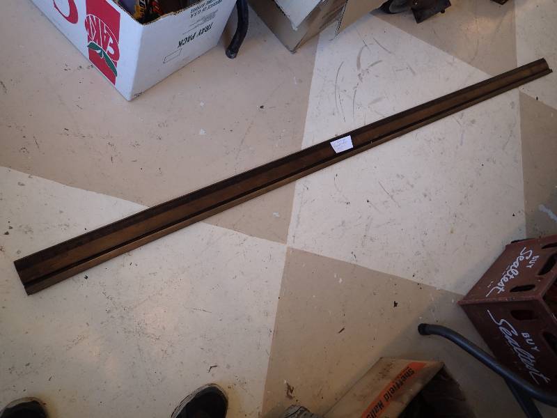 lot 2849 image: 83 Long Wood Vintage Strait Edge