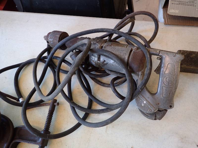 lot 2856 image: Chicago Pneumatic Electric Screw Driver Drill