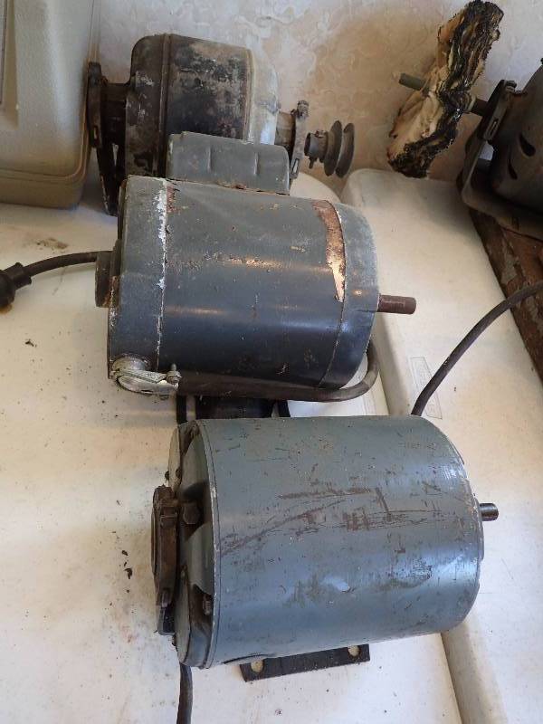 lot 2864 image: Lot of (3) Electric Motors