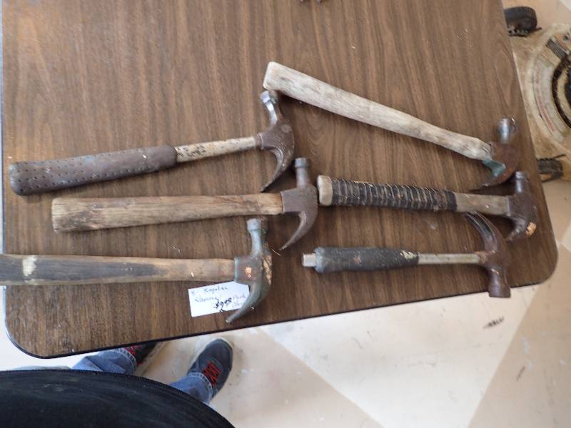 lot 1368 image: Lot Of 6 Light And Medium Duty Hammers