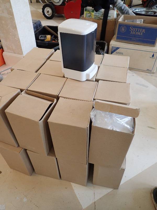 lot 1390 image: Large Lot Of Wall Mounted Hand Soap Despensers New In Box