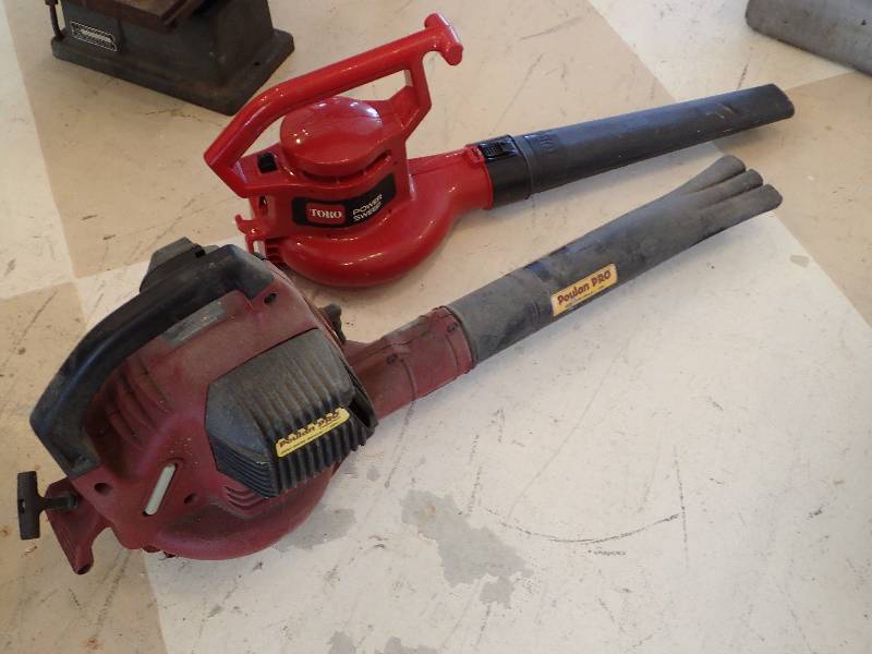 lot 1404 image: Poulen Pro Gas Powered Leaf Blower With Electric Toro Power Sweep Leaf Blower