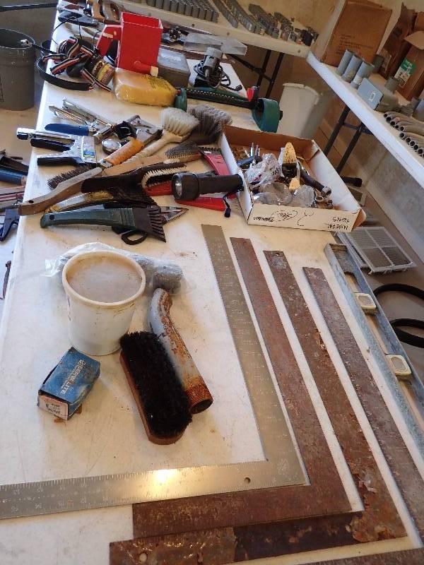 lot 1430 image: Entire Lots Of Squares, Scrapers, Staplers, Palm Sanders And Cutting Saws