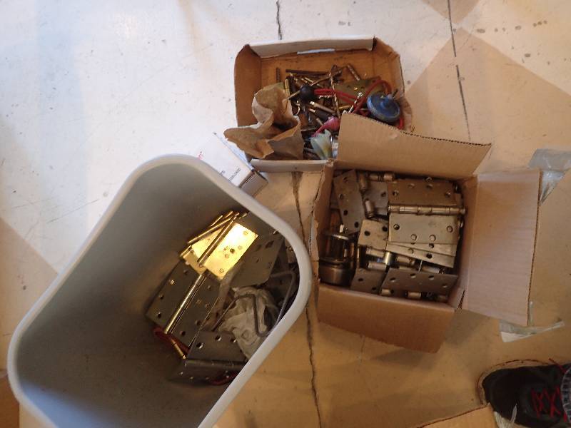 lot 1663 image: Large Lot Of Door Hinges, Hardware And Door Closers