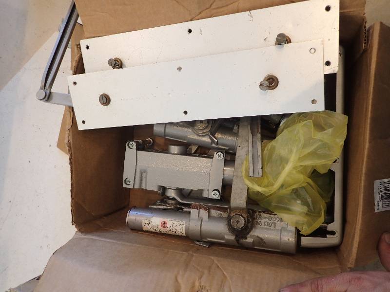 lot 1664 image: Lot Of Door Closers With Hinges
