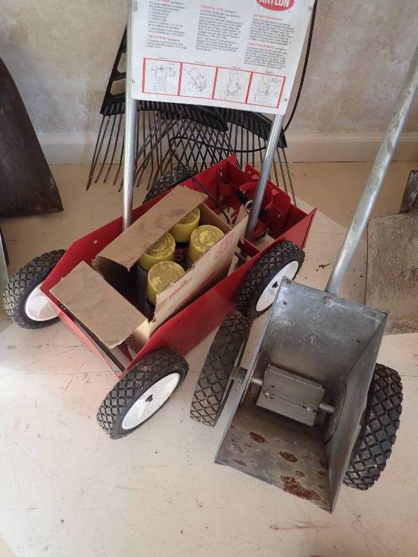 lot 1813 image: Krylon Strip Machine With Rakes