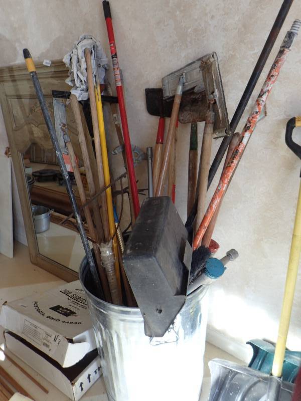 lot 1815 image: Trash Container With Dust Pans, Scrapers, Mop Handles