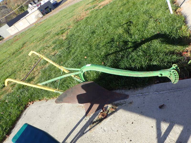 lot 1824 image: Vintage Pull Behind Decorative Plow