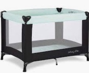 lot 52629 image: Dream on me baby play yard