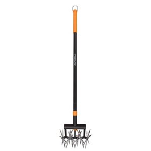 lot 105 image: Fiskars 40 to 60-Inch Telescoping Rotary Cultivator