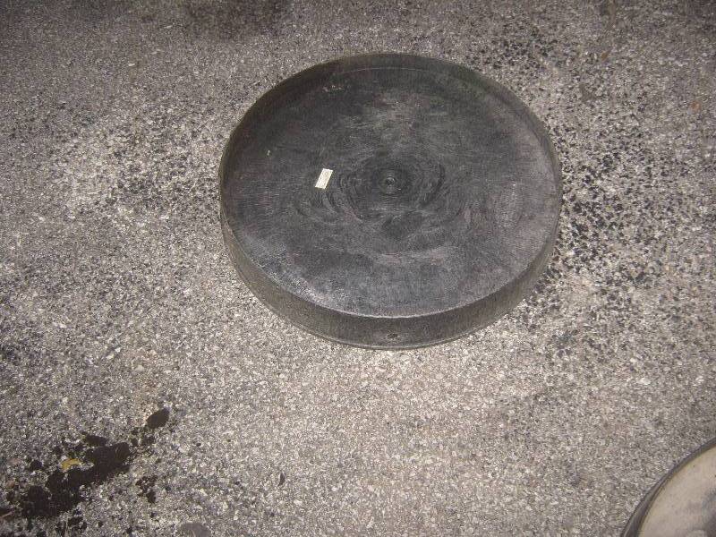 (1) 23" diameter hot water heater pad, heavyduty plastic The Resale