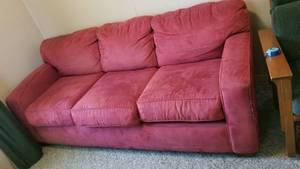 lot 1008 image: Red sofa 30 x 35 x 80
