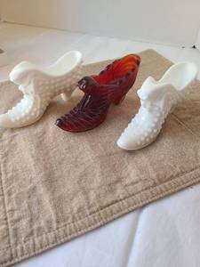 lot 1040 image: Fenton ruby red 6 glass cat head shoe, two Fenton hobnail milkglass shoes