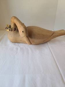 lot 1056 image: Handcarved wooden duck 16 long