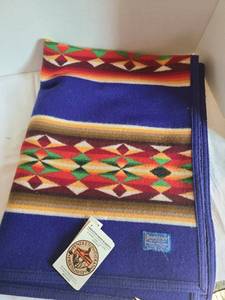 lot 1077 image: Pendleton wool Indian blanket 32x44