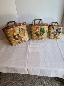 lot 1103 image: Three rooster baskets