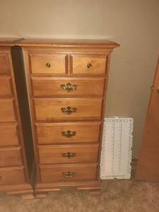 lot 1201 image: Solid Maple lingerie chest. 6 drawers. 50 x 23 x 16