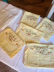 lot 1215 image: Embroidered and plain silverware pocket holders