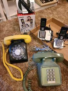 lot 1237 image: Vintage desktop rotary and push button phones, vtech phone system
