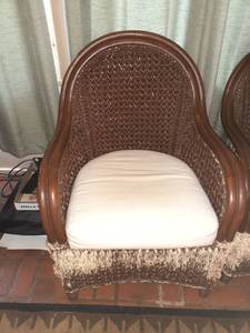 lot 1310 image: Wicker chair with cushion. Extra wide. Also comes with pillow