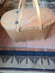 lot 1313 image: Vintage Red-Man picnic basket with wooden riser inside