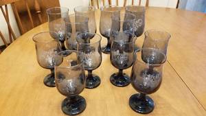 lot 1502 image: Pfaltzgraff stemmed wine glasses 2 sizes total of 12