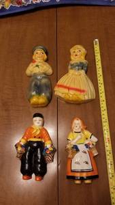 lot 1527 image: Yamaka Dutch boy & girl (occupied Japan) and plaster Dutch boy & girl