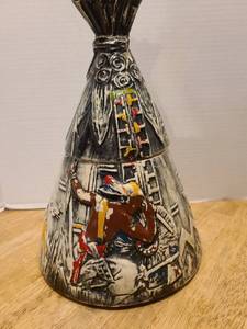lot 1625 image: Vintage McCoy cookie jar. Top has been glued