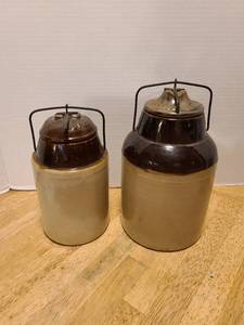 lot 1629 image: Antique Weir stoneware crocks, 8 and 9 tall