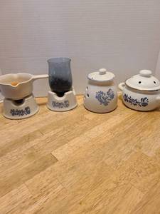 lot 1633 image: Pfaltzgraff candle warmers, stoneware and metal potpourri dishes