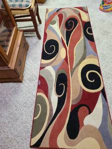 lot 2005 image: Rug 90 x 30