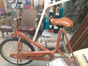 lot 3006 image: Vintage Lifestyler 5000psi. Programmable speed incline. With a vintage Vitamaster rotocycle.